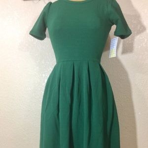 New LuLaRoe Amelia Style Dress in XXS - Green